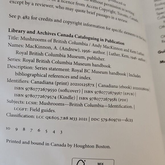 Mushrooms of British Columbia Field Guide Identification Handbook MacKinnon Andy - Picture 9 of 16